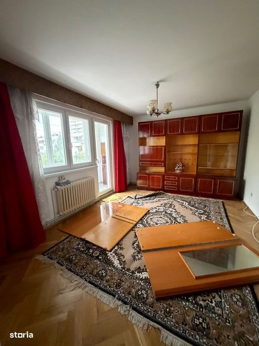 Vand apartament 3 camere Manastur