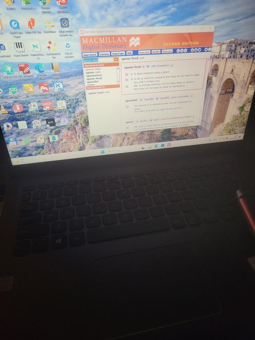 Laptop Acer cu i5 8265U, 8 GB RAM si SSD 500 GB