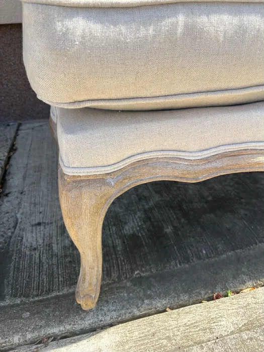 Vând canapea superbă lemn masiv tapițerie lână