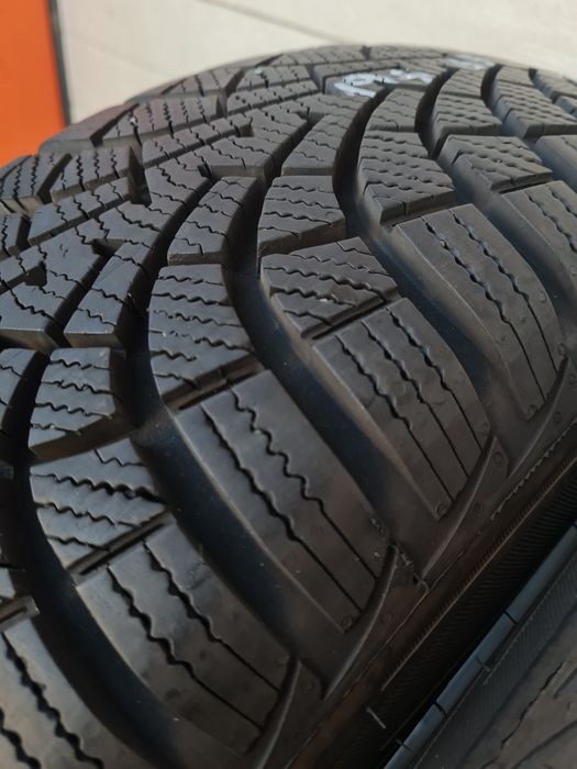 Зимни гуми 2 броя GOODYEAR UltraGrip9+ 195 65 R15 дот 2420