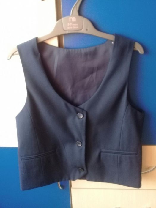 Продам юбку, жилет и брюки
