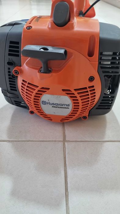 Motocoasa profesionala  Husqvarna
