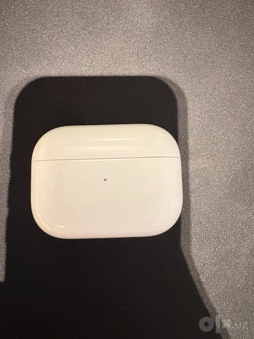 Оригинальный кейс AirPods Pro 1 + правый наушник
