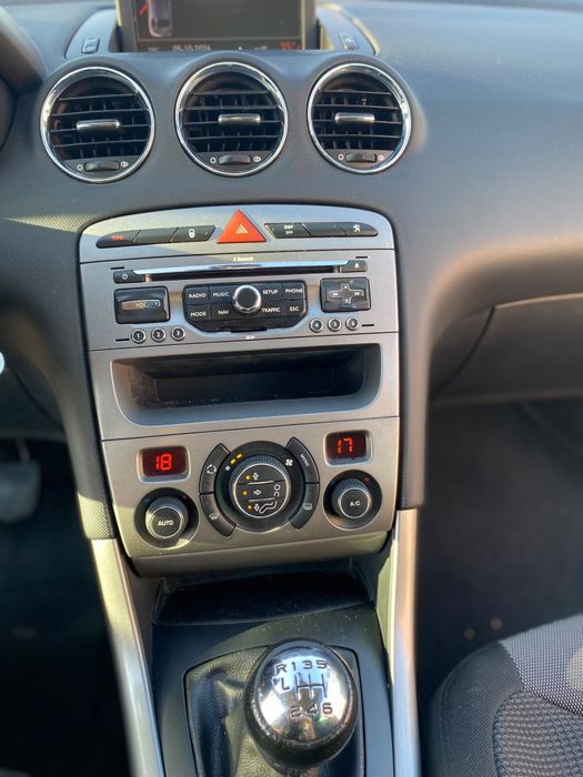 Vând Peugeot 308 1.6HDI