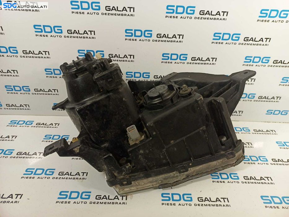 Far Stanga cu Lupa FARA Xenon Hyundai Terracan 2001 - 2007 [L2160]
