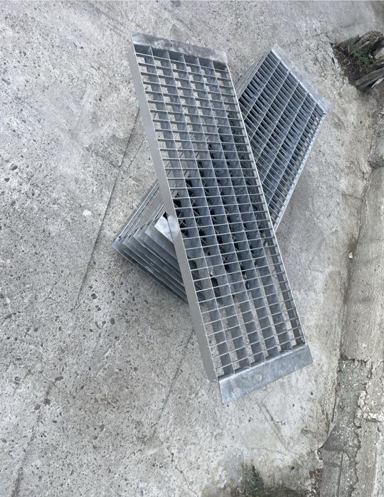 Trepte zincate galvanizate