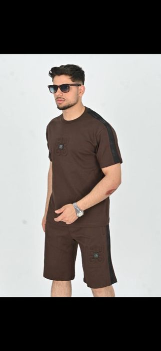 Compleu, disponibile mai multe marimi