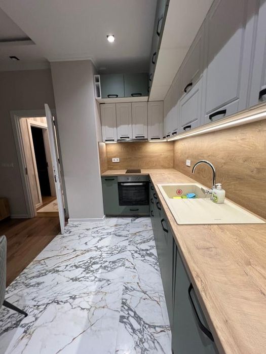 Дава се под наем Двустаен апартамент в Пловдив, Христо Смирненски - 69 кв.м за 700 € - Снимка #2