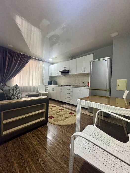 Kadesheva bozor yonida kvartira ijaraga beriladi