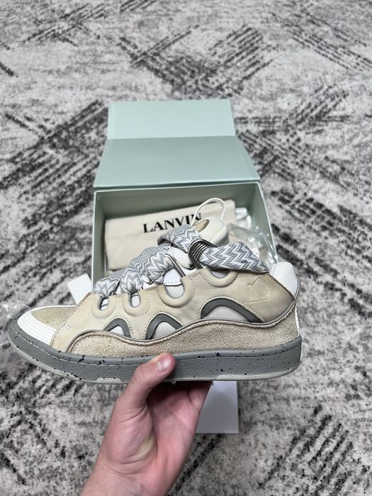 Lanvin.