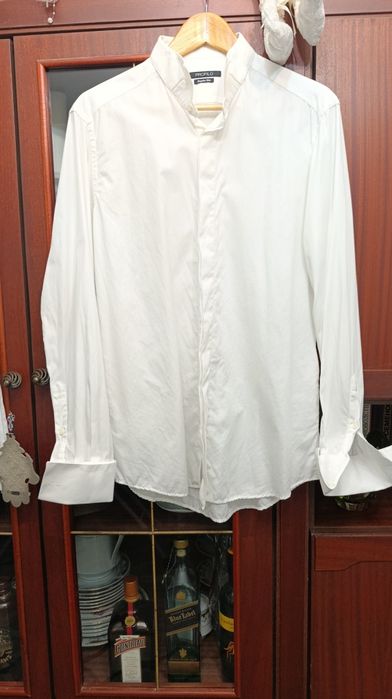 Мужские фирменные рубашки.