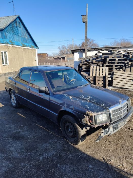 Мерседес Бенс 190