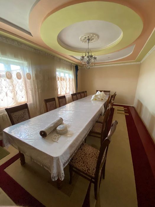 Стол стулья вместе