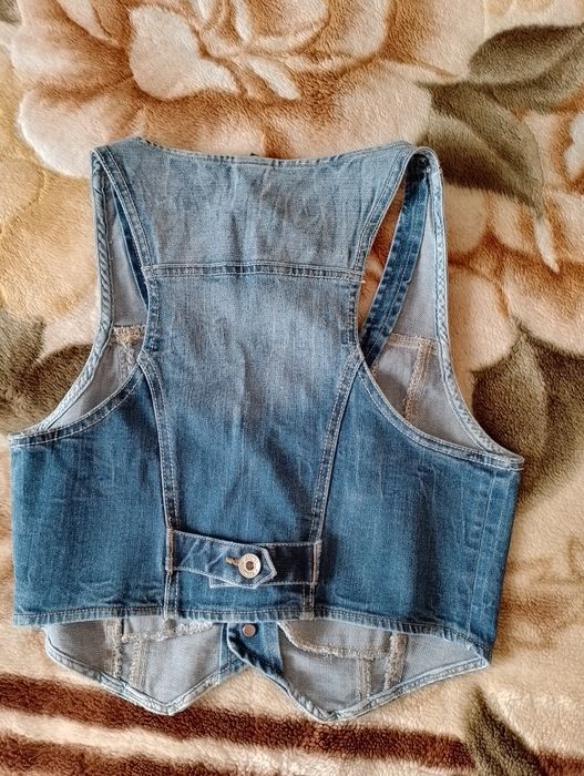 Жилетка джинсовая