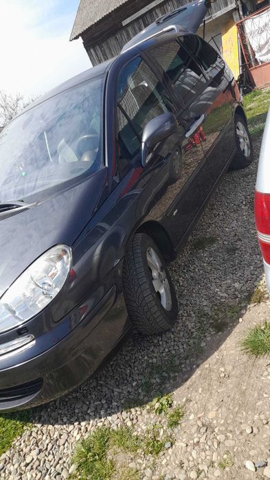 Peugeot 807  (3500 Euro)