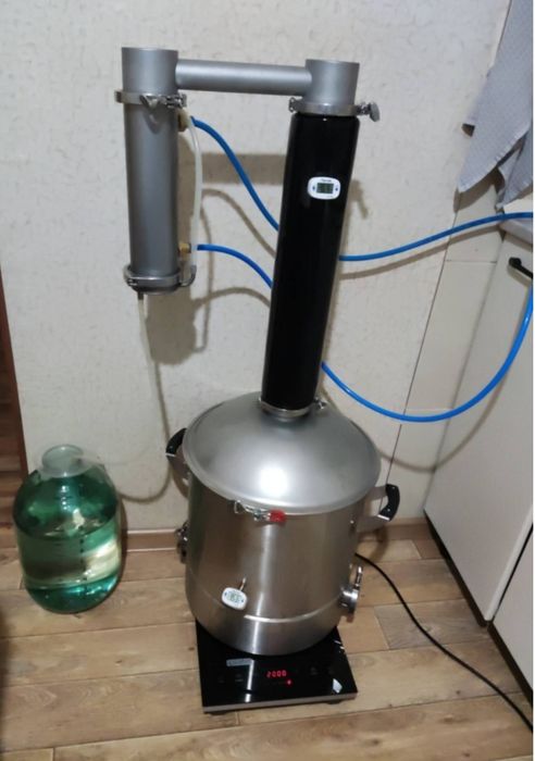 Продам дистилятор Luxstalhl 7M 37л