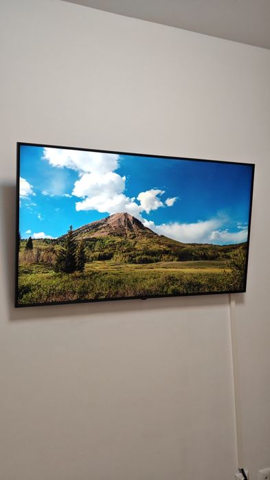 Televizor Smart TV LG 4K (139 cm) - Impecabil + Suport perete CADOU