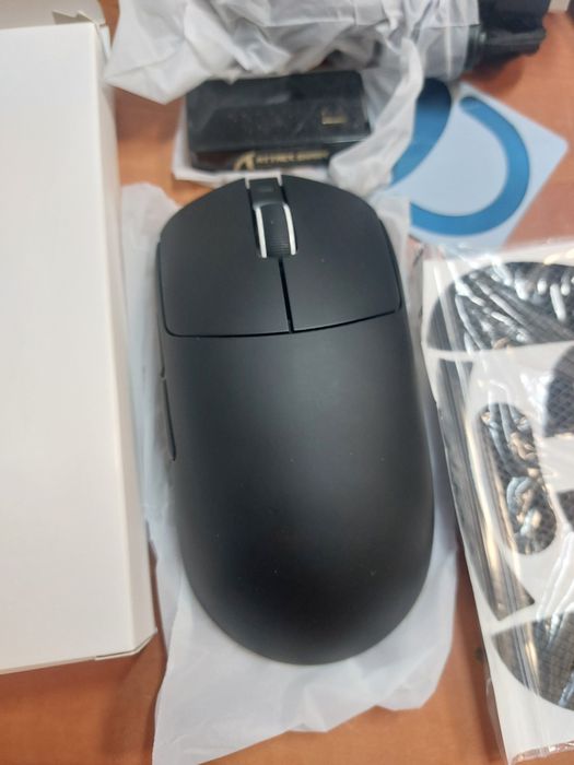 Mouse gaming competitie Atack Shark X8 Pro negru, nou la cutie,tri mod