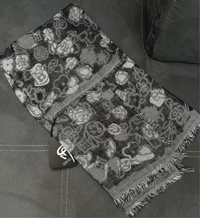 Дамски шалове