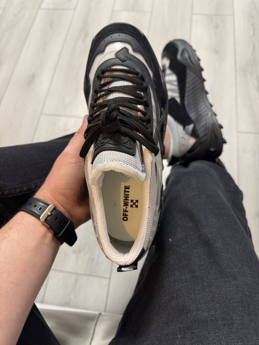 Adidasi Barbati OFF White Negru & Gri!