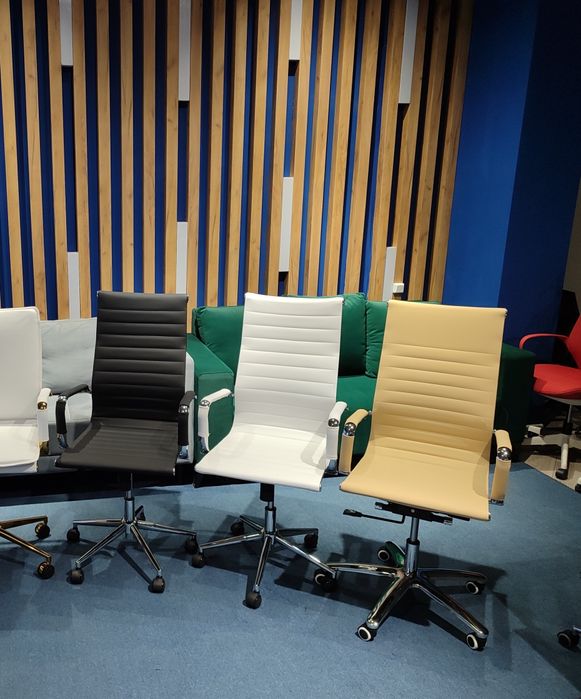 Офисное кресло для руководителя модель Делгадо