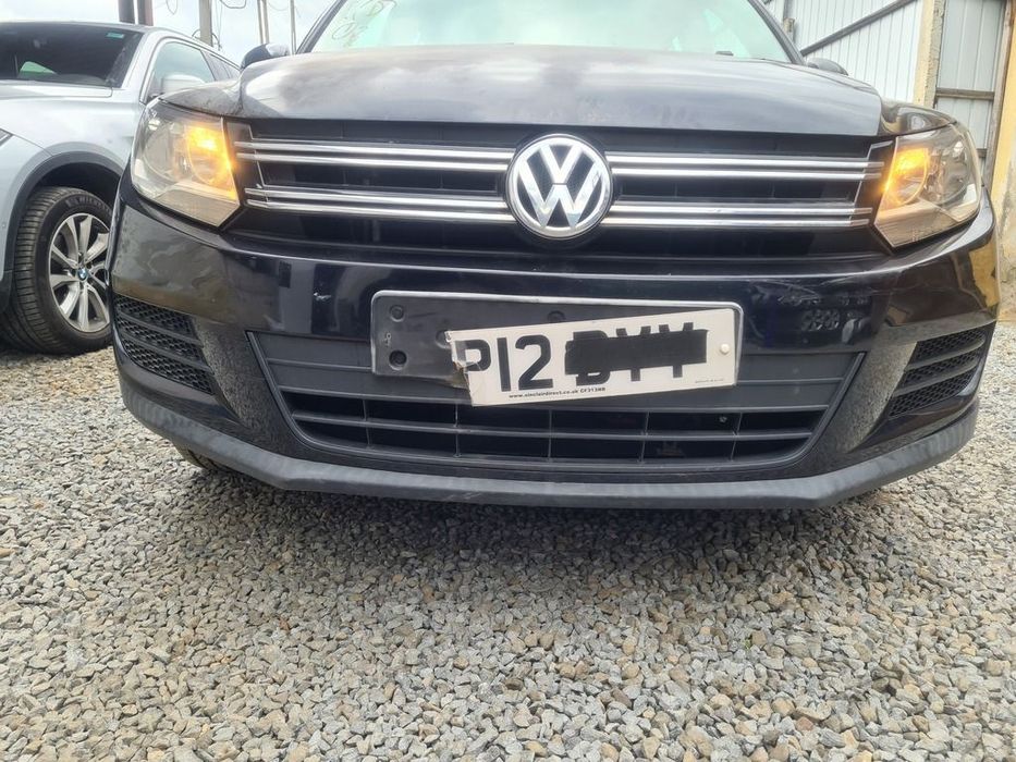 Bara fata Volkswagen Tiguan 5N Facelift 2011 - 2015 NEGRU LC9X (1253) Diesel model fara ...