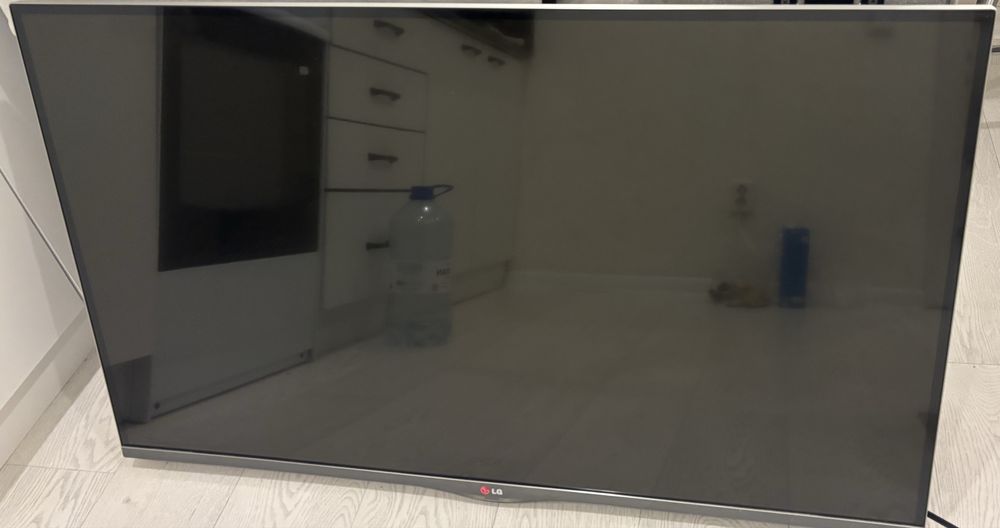 Продам смарт телевизор