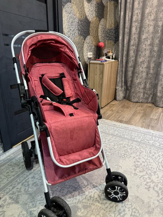 Продам коляску для девочки