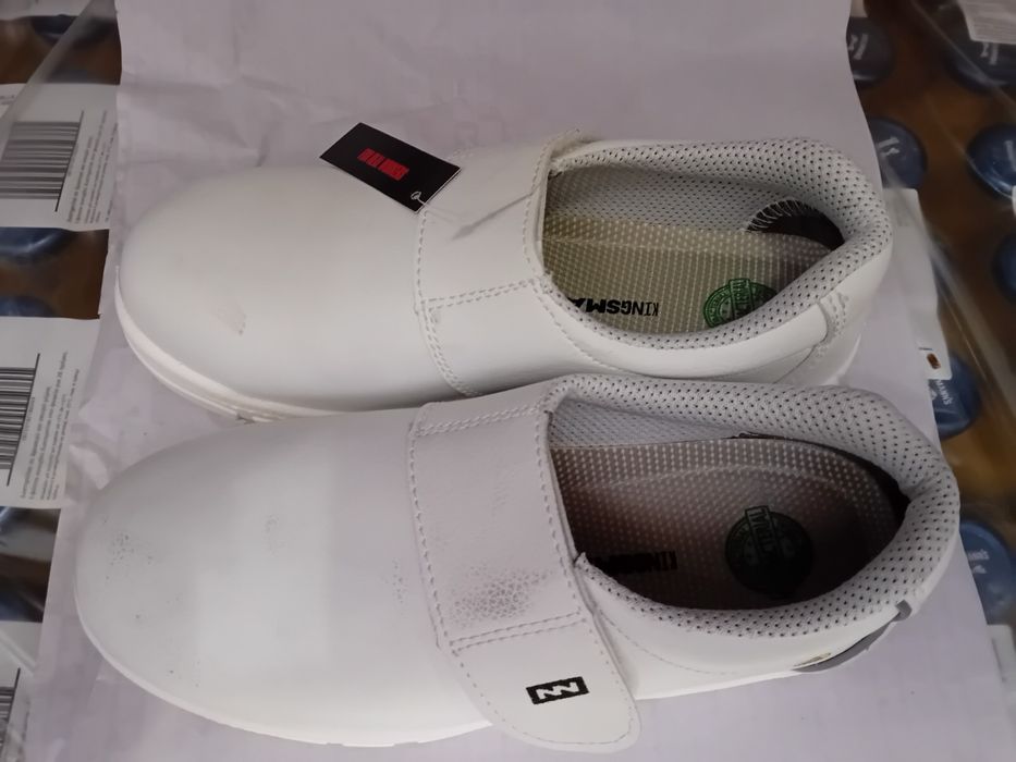 Oferta lot papuci de munca