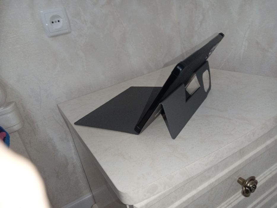 Планшет Jiaenova