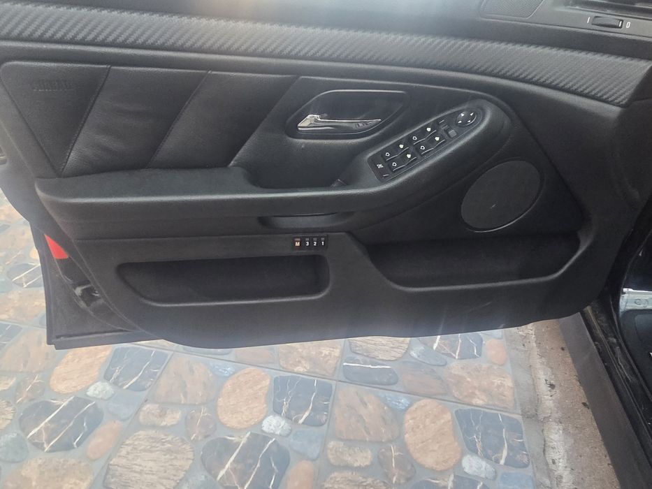vând bmw seria 5  E39