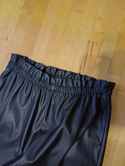 Новые брюки из экокожи