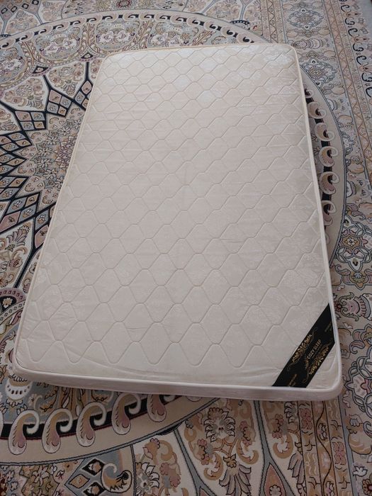 Продам матрас 2м на 1,20м