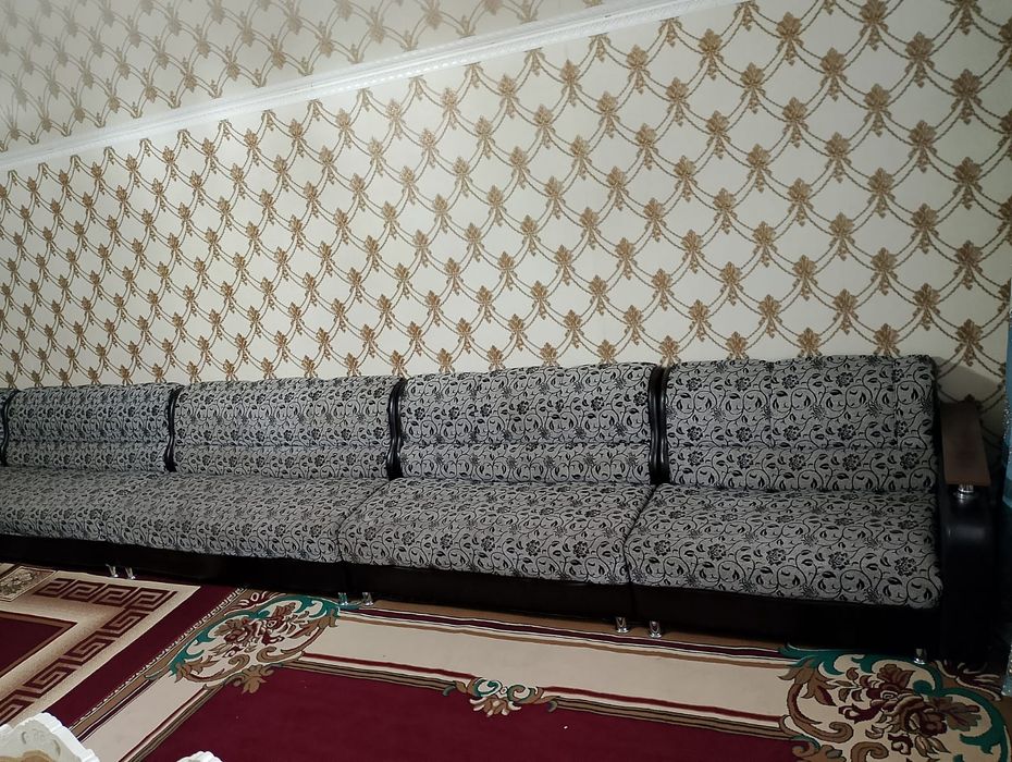 Продаётся угловой диван.