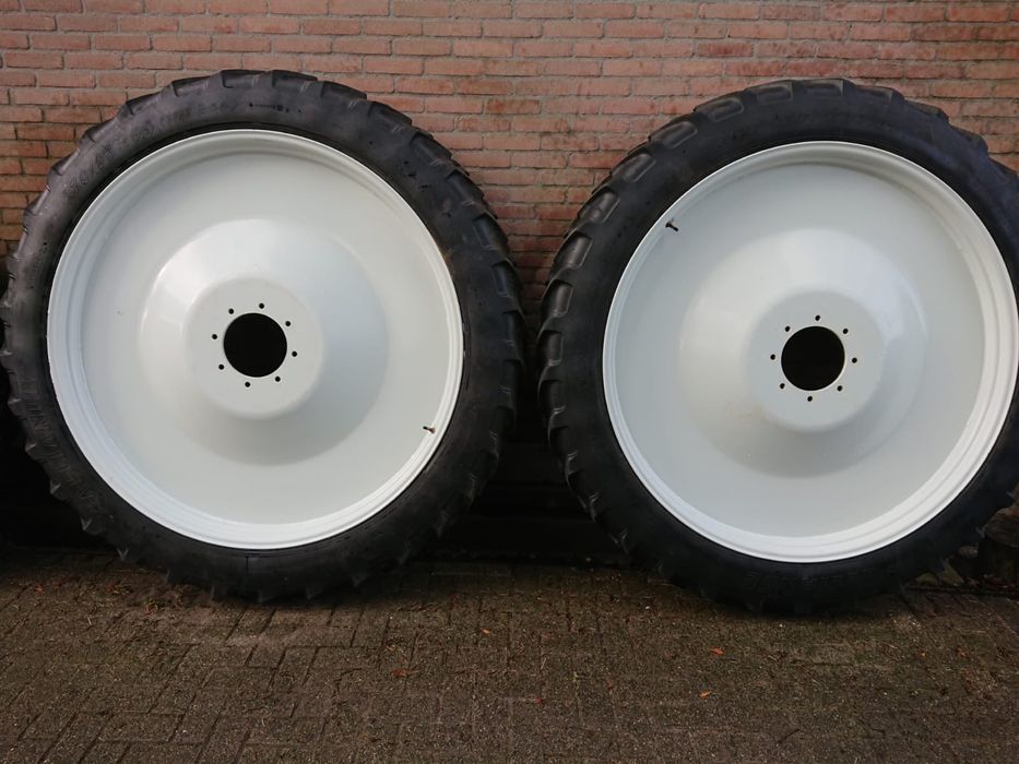 Vand Set Roti Tehnologice New Holland 270/95 R54 cu 270/95/R38
