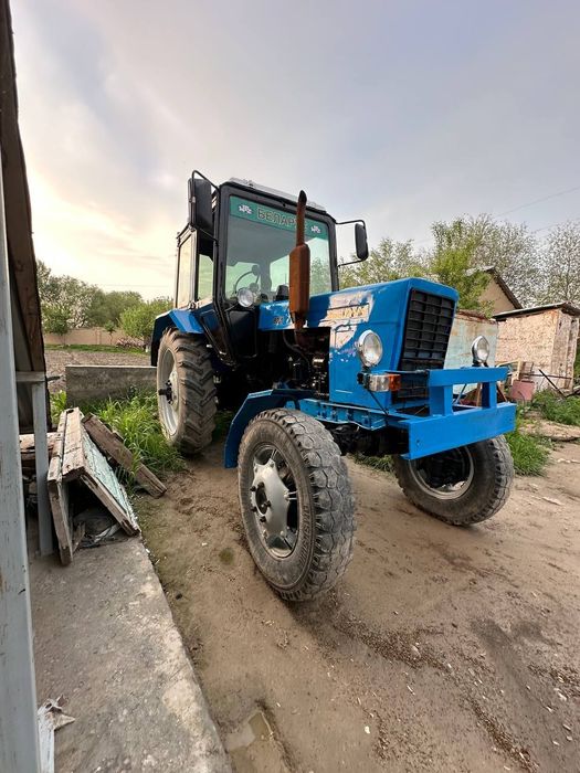 Tiraktr sotiladi srochno madel 80 MTZ hamma jihatlari bilan narxi