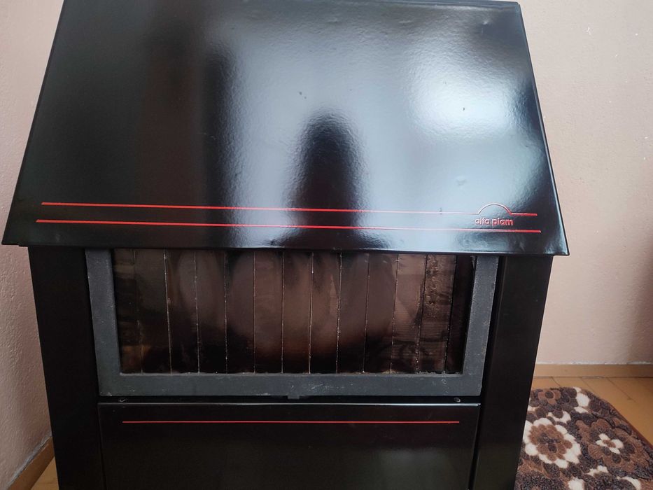 Камина на дърва за огрев