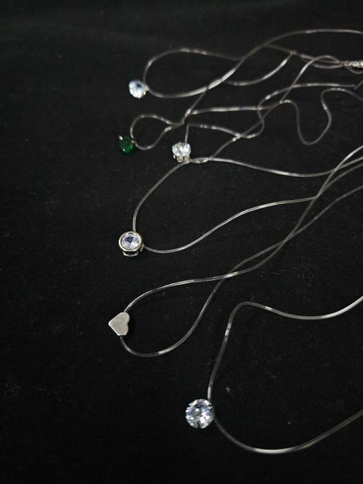 Нежно колие на безцветна корда с камък цирконий нови модели