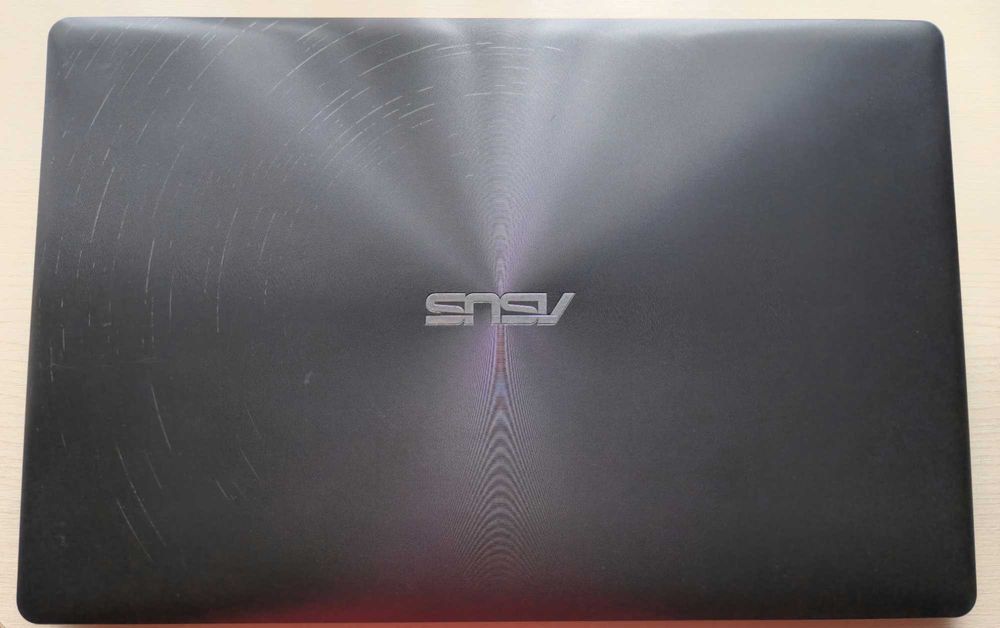 Laptop ASUS X550LB
