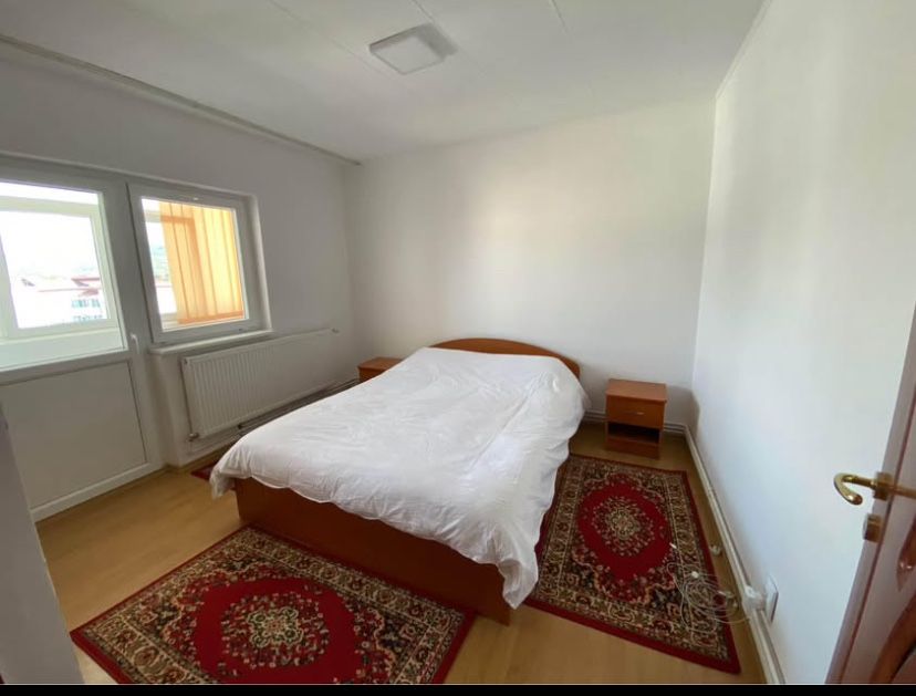 Inchiriez apartament cu 3 camere Strada Calea lui Traian  Calmanesti