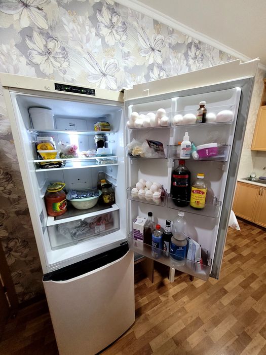 Продам холодильник lg