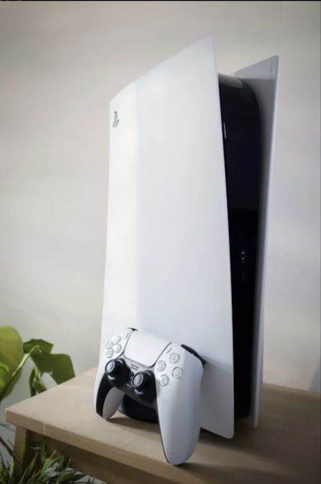 Продам PS5 в отличном состоянии