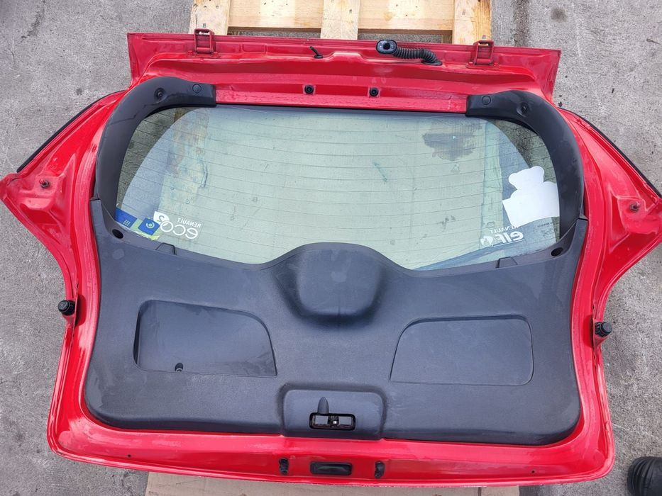 Haion cu luneta Renault Clio 3 (2005-2008)