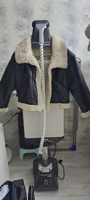 Продам куртку кожзам.