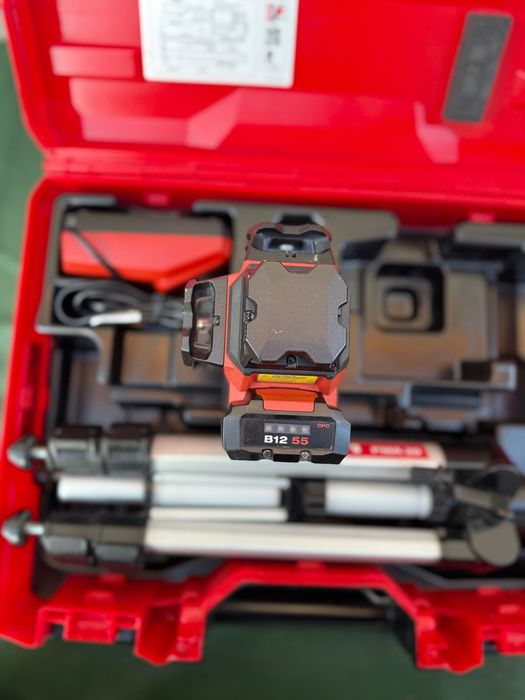Hilti PM 30-MG лазерен нивелир + батерия 5.5Ah + статив PMA 20