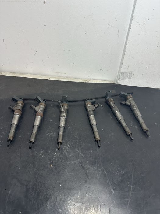 Injector injectoare BMW Seria 5 E60 E61 525d 177cp 2.5 diesel 7794652