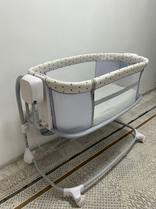 Продам манеж недорого