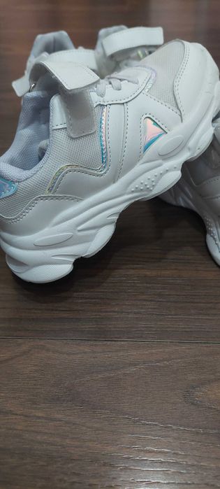 Маратонки за момичета номер 29 и 30