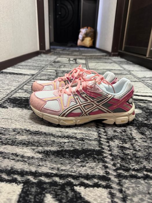 продаю кросовки ASICS, розовые