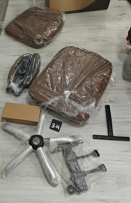 Кафяв офис стол НОВ